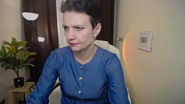 Hot_Mayra25 – webcam model profile photo Image 3