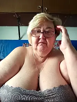 maataaan – webcam model profile photo Image 9