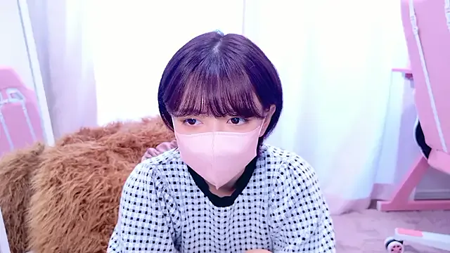 Yui-Ch – webcam model profile photo Image 3
