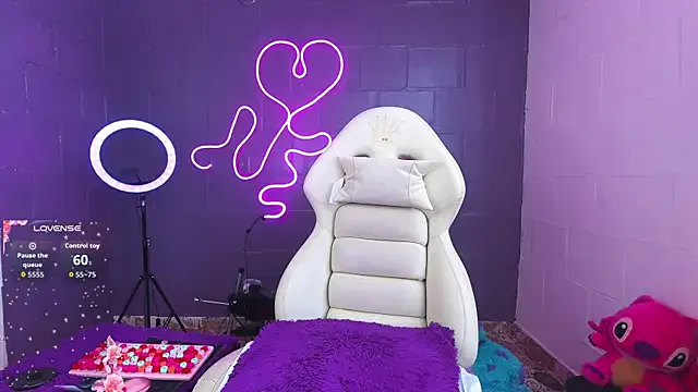 zui_lu – webcam model profile photo Image 16