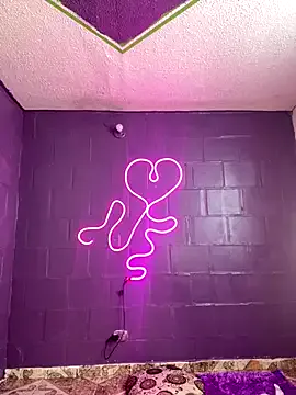 zui_lu – webcam model profile photo Image 18