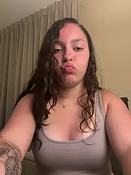 _Alice_1 – webcam model profile photo Image 12