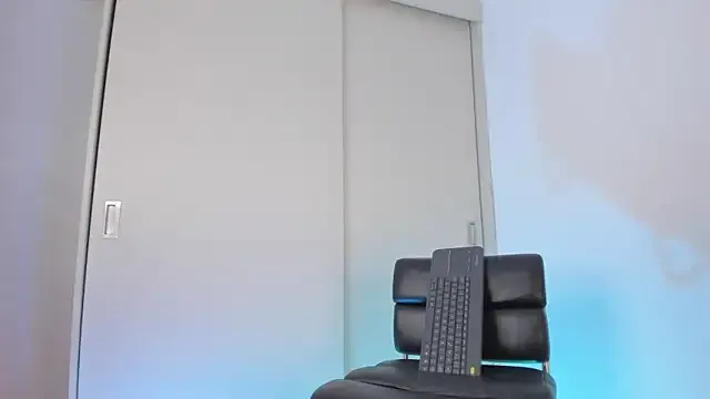 Linbaibai – webcam model profile photo Image 6