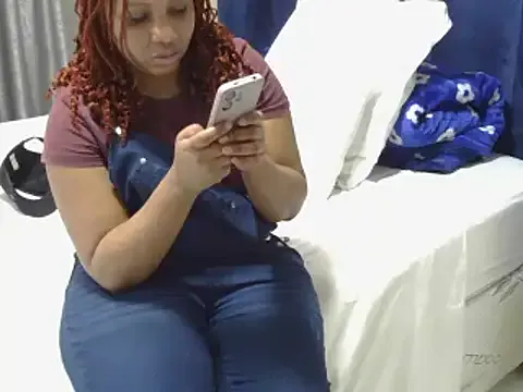 maataaan – webcam model profile photo Image 15