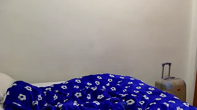 maataaan – webcam model profile photo Image 4