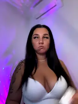  – webcam model profile photo Image 11