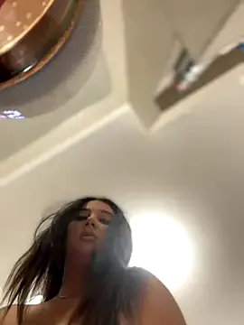  – webcam model profile photo Image 17