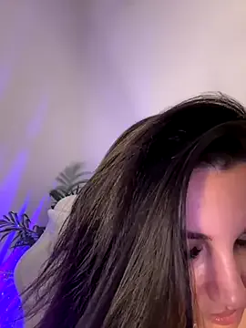  – webcam model profile photo Image 7
