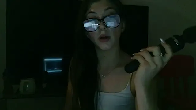 Mia--meow – webcam model profile photo Image 2