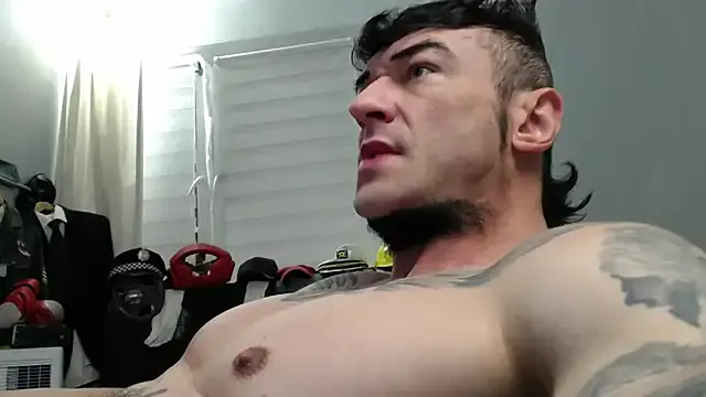 erosuke9 – webcam model profile photo Image 4