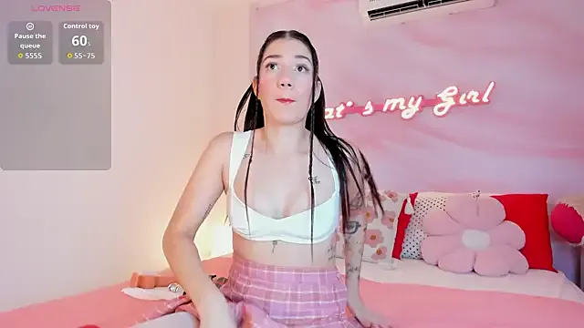 PumaShyXD – webcam model profile photo Image 10