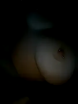  – webcam model profile photo Image 12