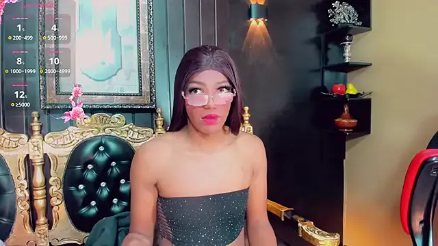 LushianaFitness – webcam model profile photo Image 18