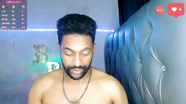 maataaan – webcam model profile photo Image 2