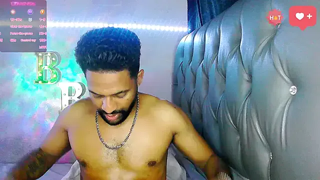 maataaan – webcam model profile photo Image 6