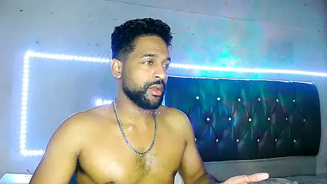 maataaan – webcam model profile photo Image 7