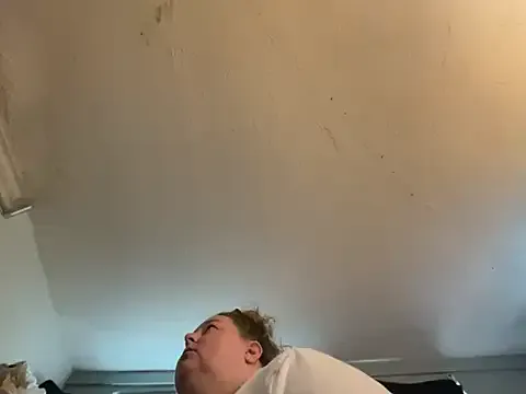 oypo – webcam model profile photo Image 6