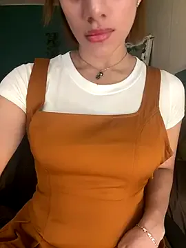  – webcam model profile photo Image 18