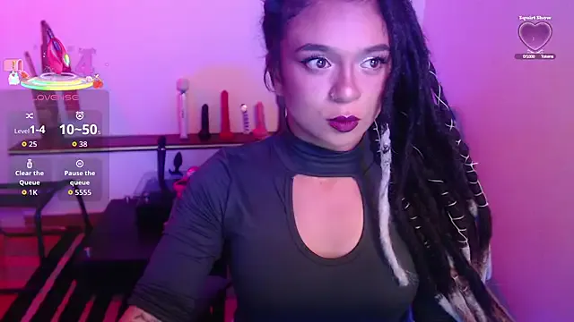 Elenascrib – webcam model profile photo Image 4