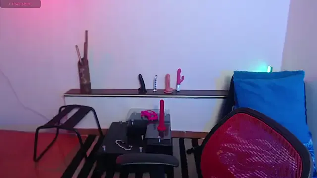 Elenascrib – webcam model profile photo Image 5