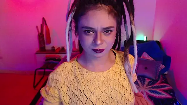 Elenascrib – webcam model profile photo Image 7