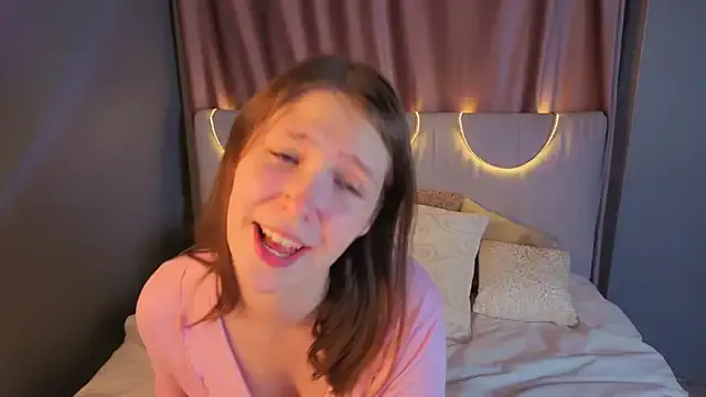 Nonchan_ – webcam model profile photo Image 15