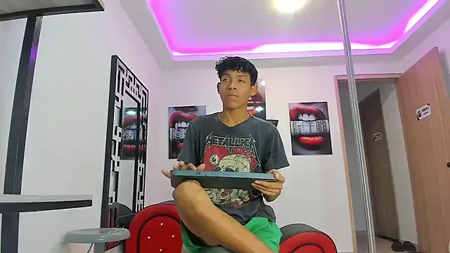 dirtypub – webcam model profile photo Image 10