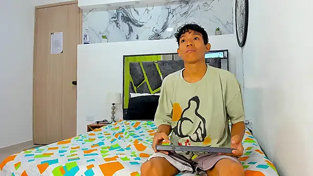 dirtypub – webcam model profile photo Image 2