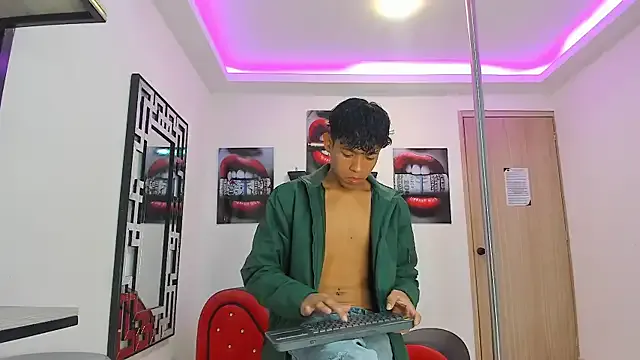 dirtypub – webcam model profile photo Image 9