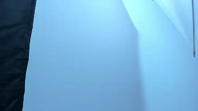 LunaKissing – webcam model profile photo Image 10