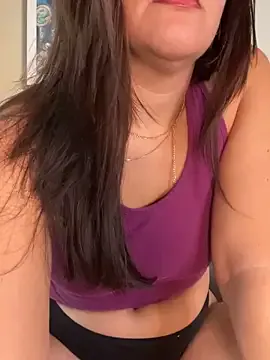 Awesomelusty – webcam model profile photo Image 7