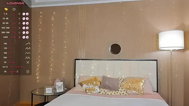 PRIYA_22 – webcam model profile photo Image 4