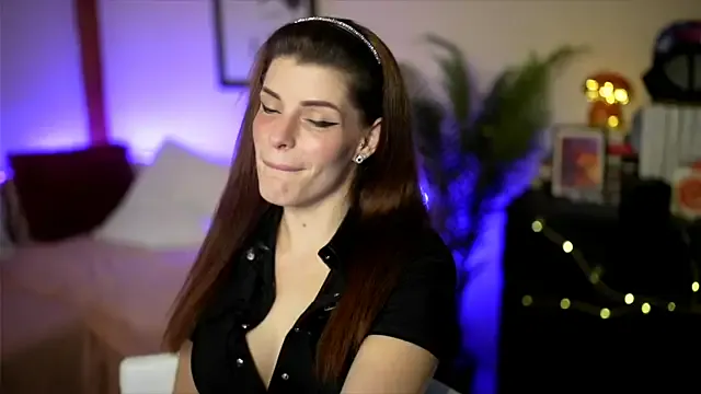 seraphine23 – webcam model profile photo Image 11