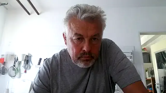 roouse – webcam model profile photo Image 13