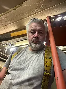 roouse – webcam model profile photo Image 18