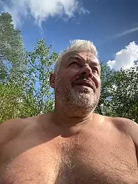 roouse – webcam model profile photo Image 8