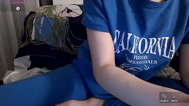 Nonchan_ – webcam model profile photo Image 4