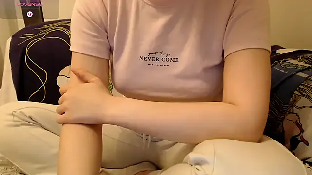 Nonchan_ – webcam model profile photo Image 7