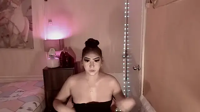 Shiny_Jennifer – webcam model profile photo Image 10