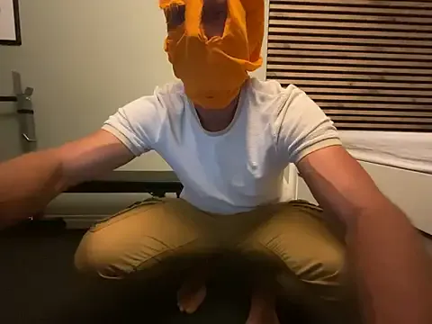 Nonchan_ – webcam model profile photo Image 2