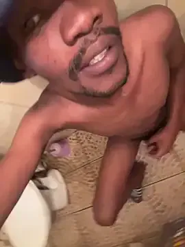 Yiyi-707 on FreeCamNet Image 6