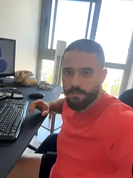 roouse – webcam model profile photo Image 10