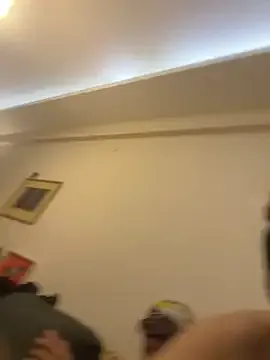 roouse – webcam model profile photo Image 16