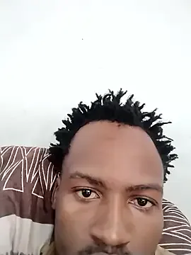 roouse – webcam model profile photo Image 8