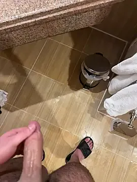 lunagirl13 on FreeCamNet Image 4