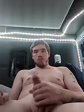 oxo_yuna_oxo – webcam model profile photo Image 4