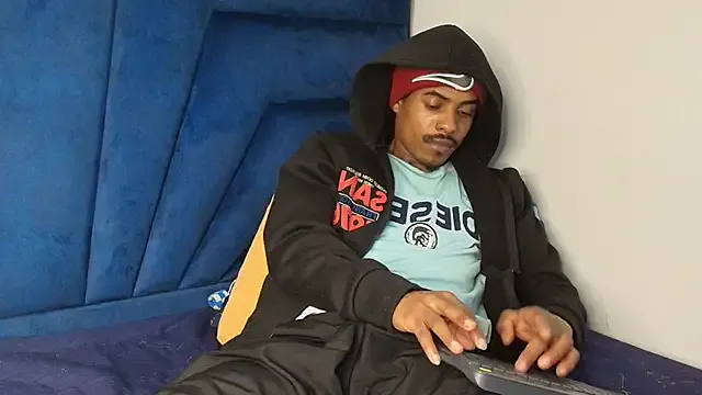 27powercm – webcam model profile photo Image 12