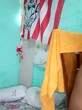 zui_lu – webcam model profile photo Image 13