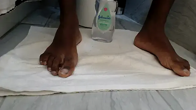 NANA_7 – webcam model profile photo Image 4