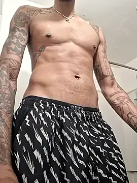 – webcam model profile photo Image 6